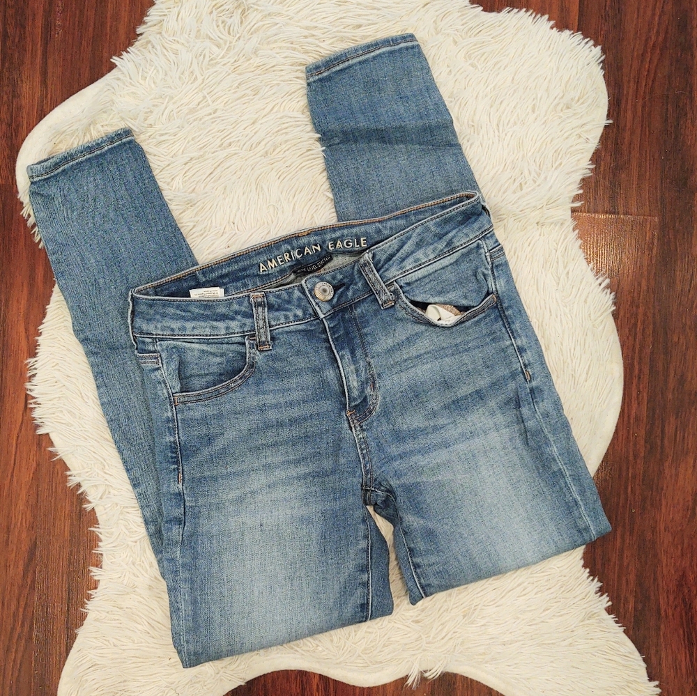 American Eagle Jegging Light Wash SHORT